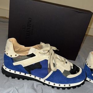 Mens Valentino sneakers size 45, cream/blue